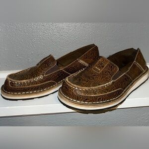 Ariat Cruisers